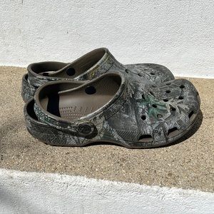 Camo crocs